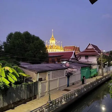 Auntythong House Apartment Bangkok Exterior photo